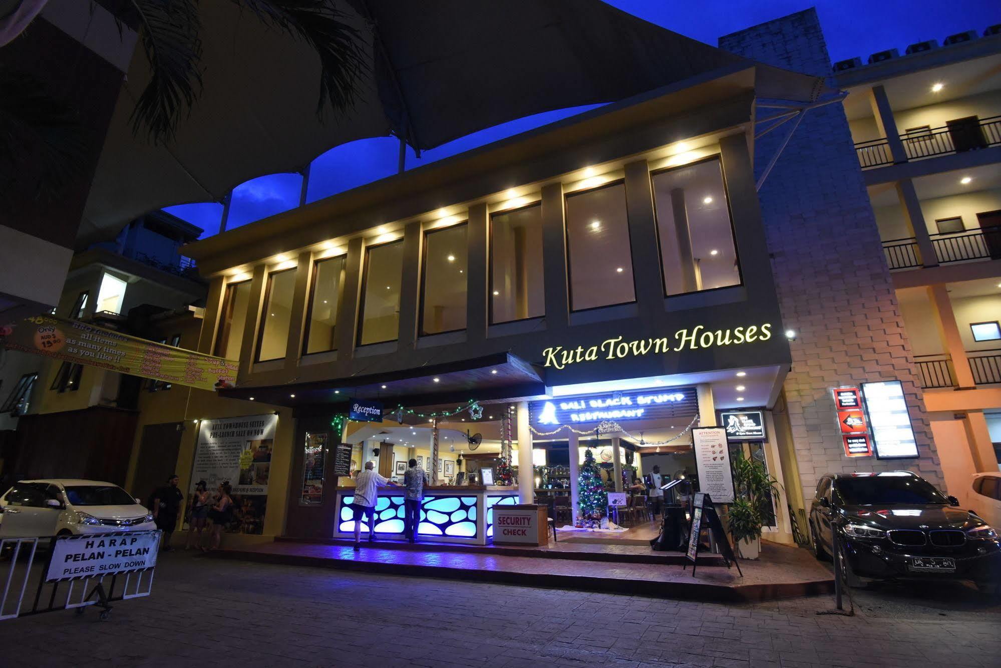 Kuta Town House Apartments Exterior foto
